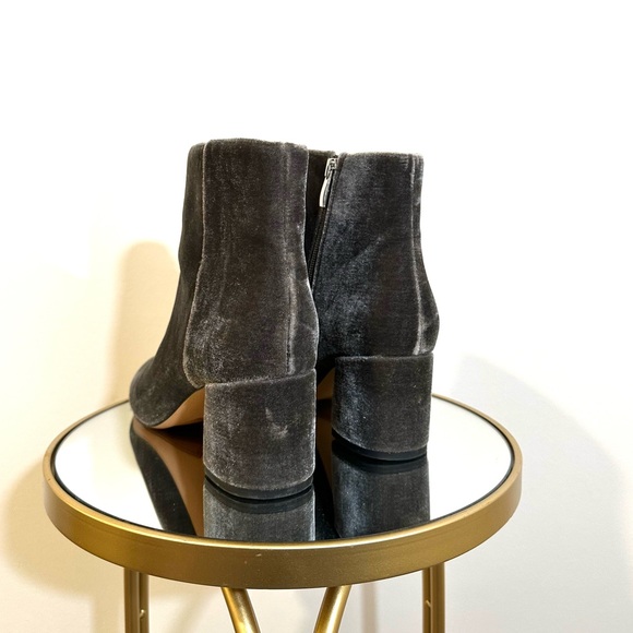 Velvet Boots - Picture 5 of 6